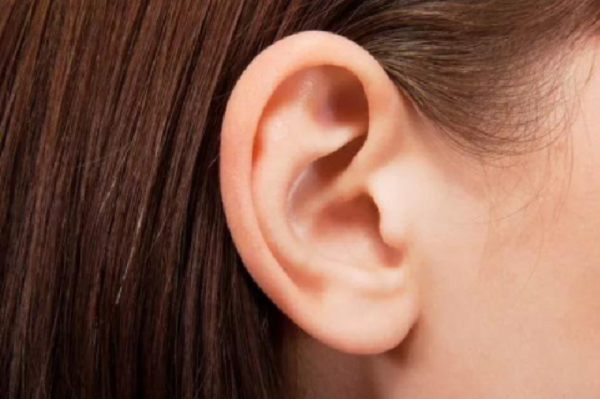 2021耳轮耳洞豁口缺损修复得多少钱?耳轮缺损修复价格?（9月更新）
