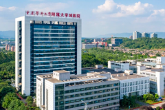 重庆医科大学附属大学城医院全口牙种植技术不错的医生