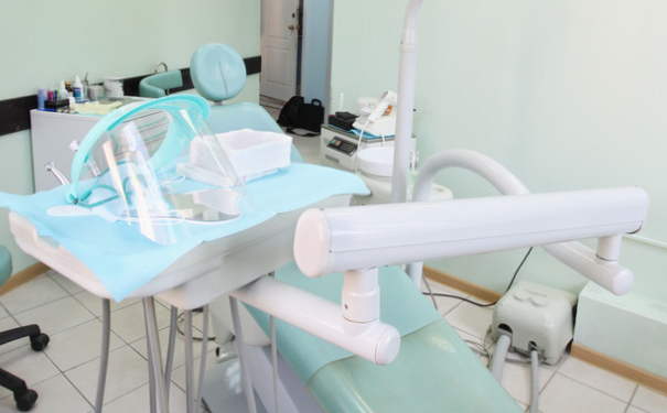 北京市上地医院看牙齿稀疏技术怎么样?哪个医生好&收费价格查询